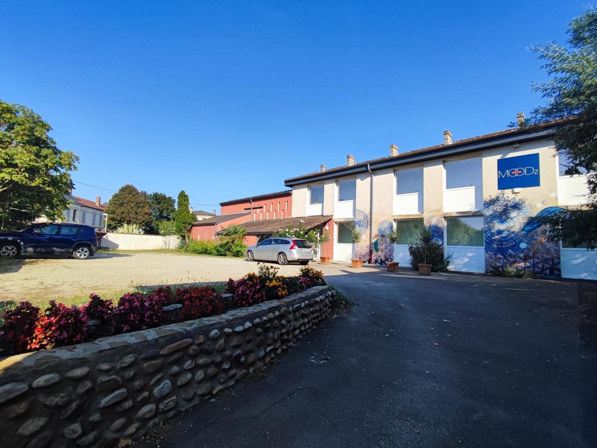 Moodz Hotel Vienne Pont-Eveque エクステリア 写真